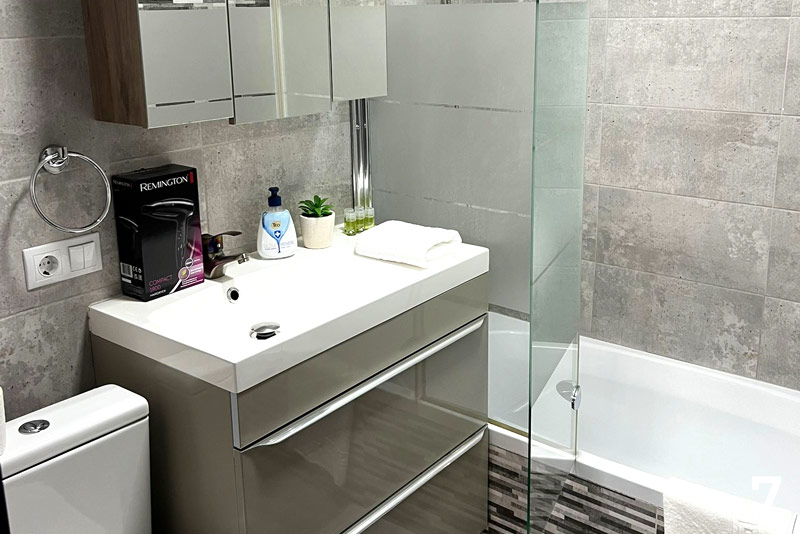 Apartament Modern cu 1 camera în Suceava - Inchiriere in regim hotelier - Cozy Apartments - Cazare pe noapte în regim hotelier